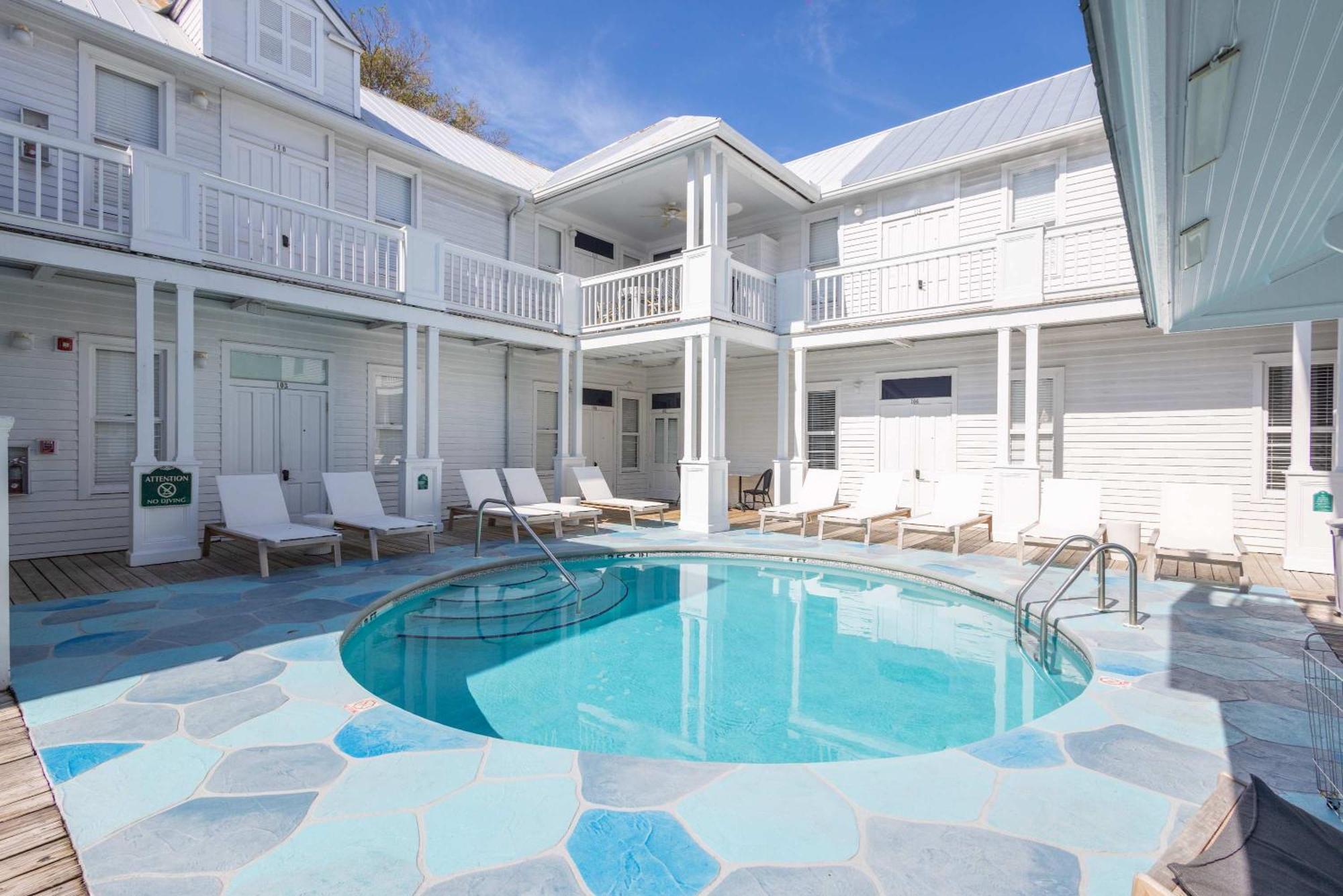 Deluxe King With Balcony - At James House With Parking! Key West Luaran gambar