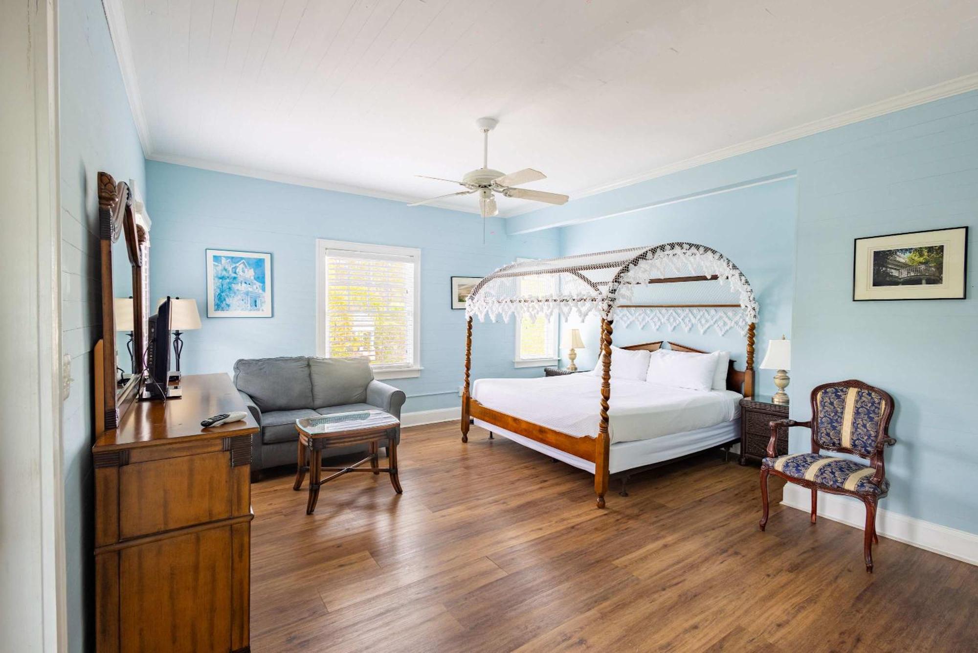Deluxe King With Balcony - At James House With Parking! Key West Luaran gambar